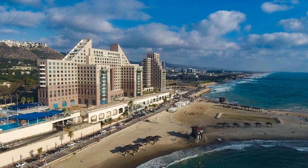 Апарт отель Almog Tower Хайфа Экстерьер фото